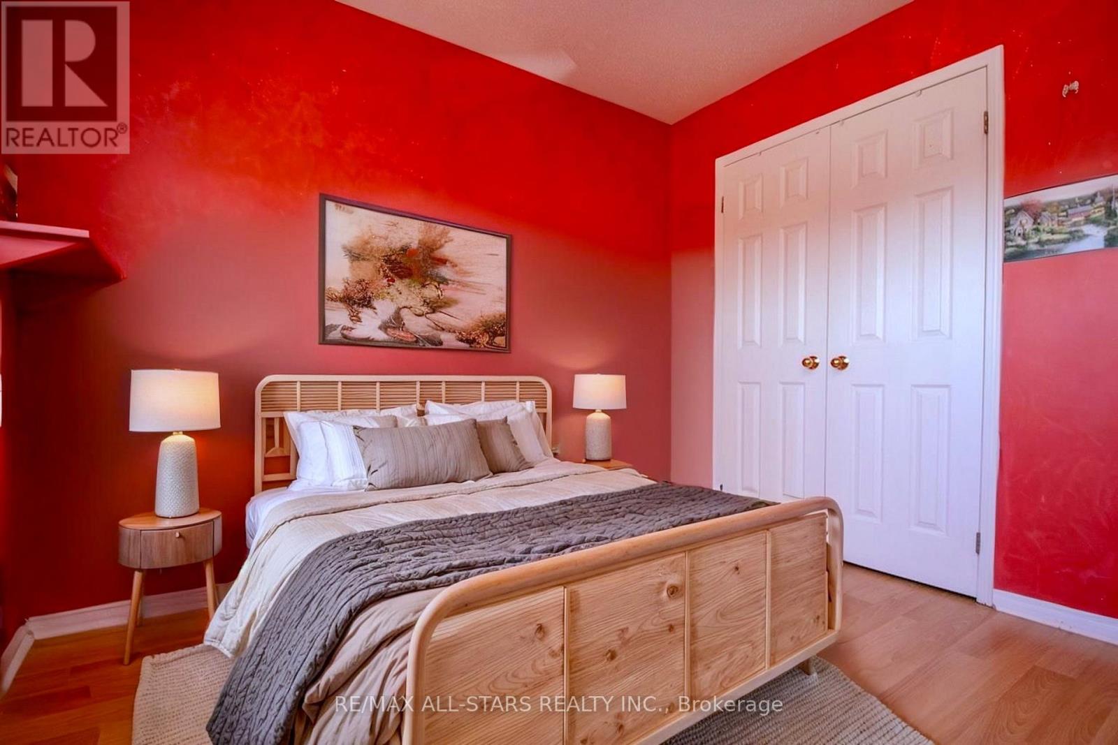 10 O'connell Court, Kawartha Lakes (Lindsay), Ontario  K9V 5Y1 - Photo 20 - X12144493