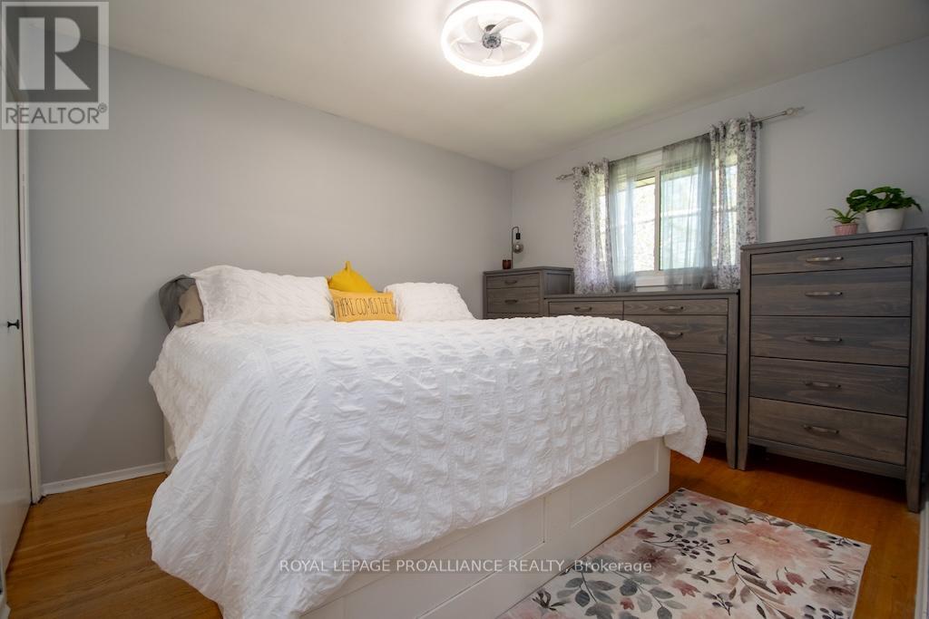 1060 Glendale Drive, Peterborough North (Central), Ontario  K9H 6M4 - Photo 11 - X12144894