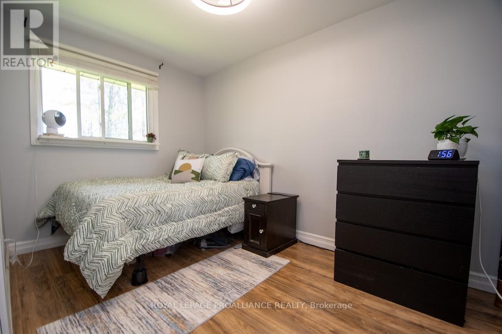 1060 Glendale Drive, Peterborough North (Central), Ontario  K9H 6M4 - Photo 14 - X12144894