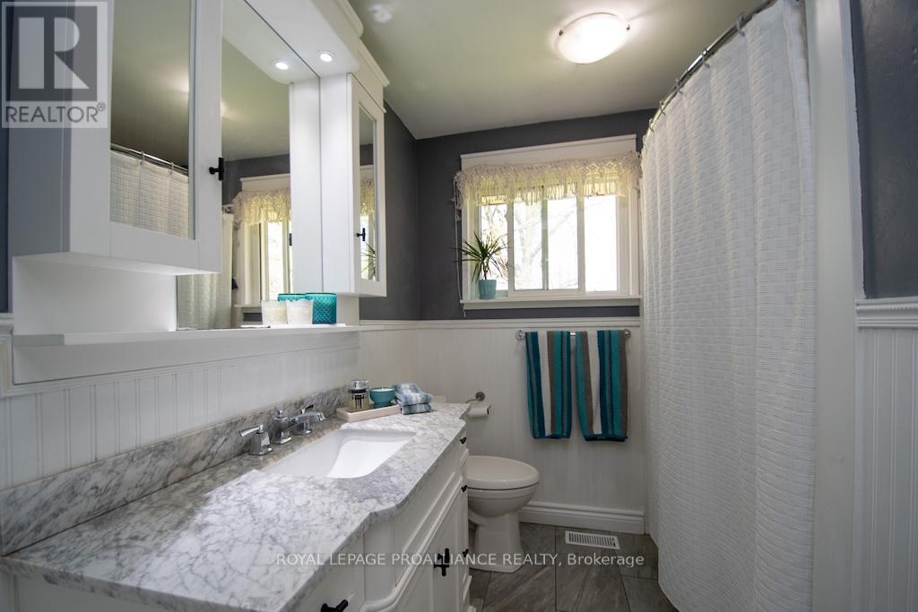 1060 Glendale Drive, Peterborough North (Central), Ontario  K9H 6M4 - Photo 17 - X12144894