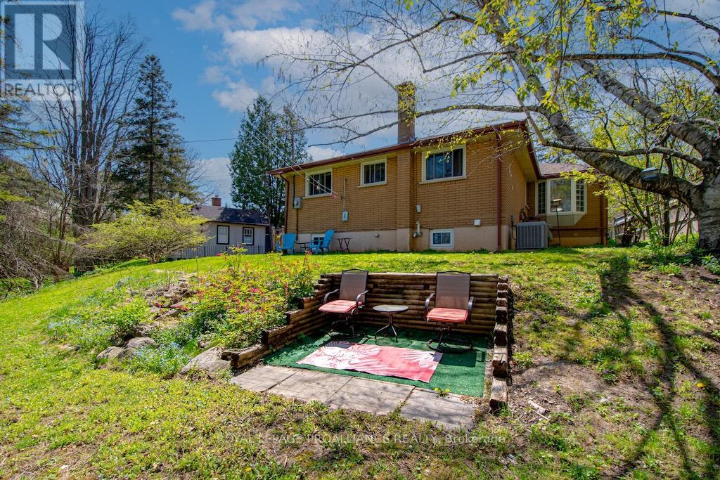1060 Glendale Drive, Peterborough North (Central), Ontario  K9H 6M4 - Photo 33 - X12144894