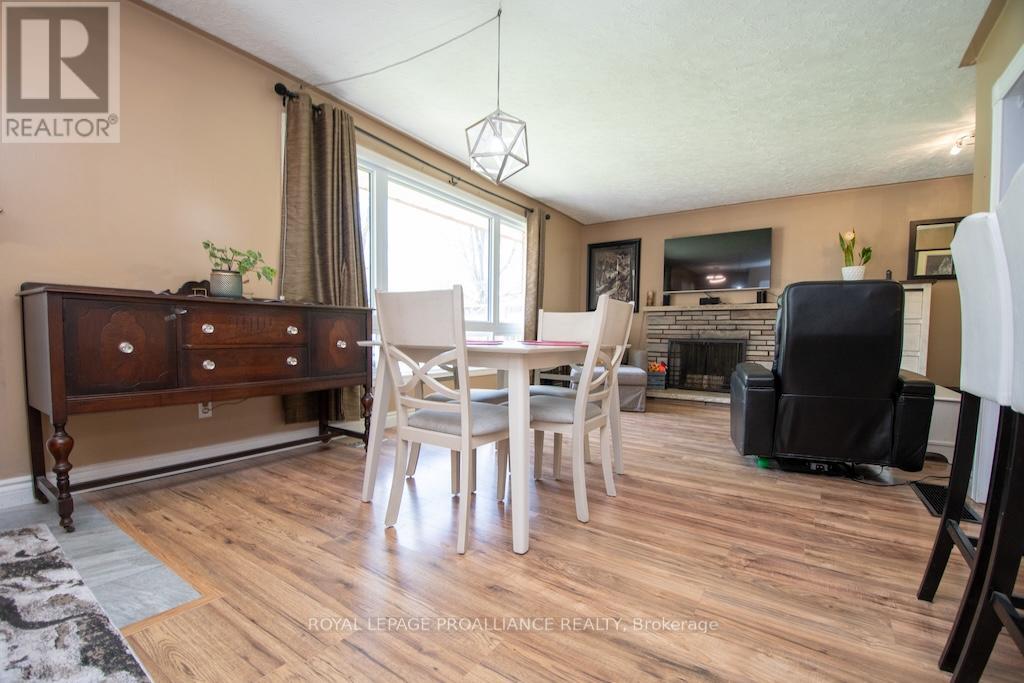 1060 Glendale Drive, Peterborough North (Central), Ontario  K9H 6M4 - Photo 5 - X12144894