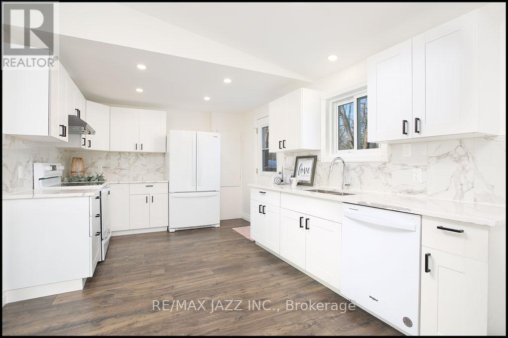 214 River Road E, Trent Hills (Campbellford), Ontario  K0L 1L0 - Photo 6 - X12144929