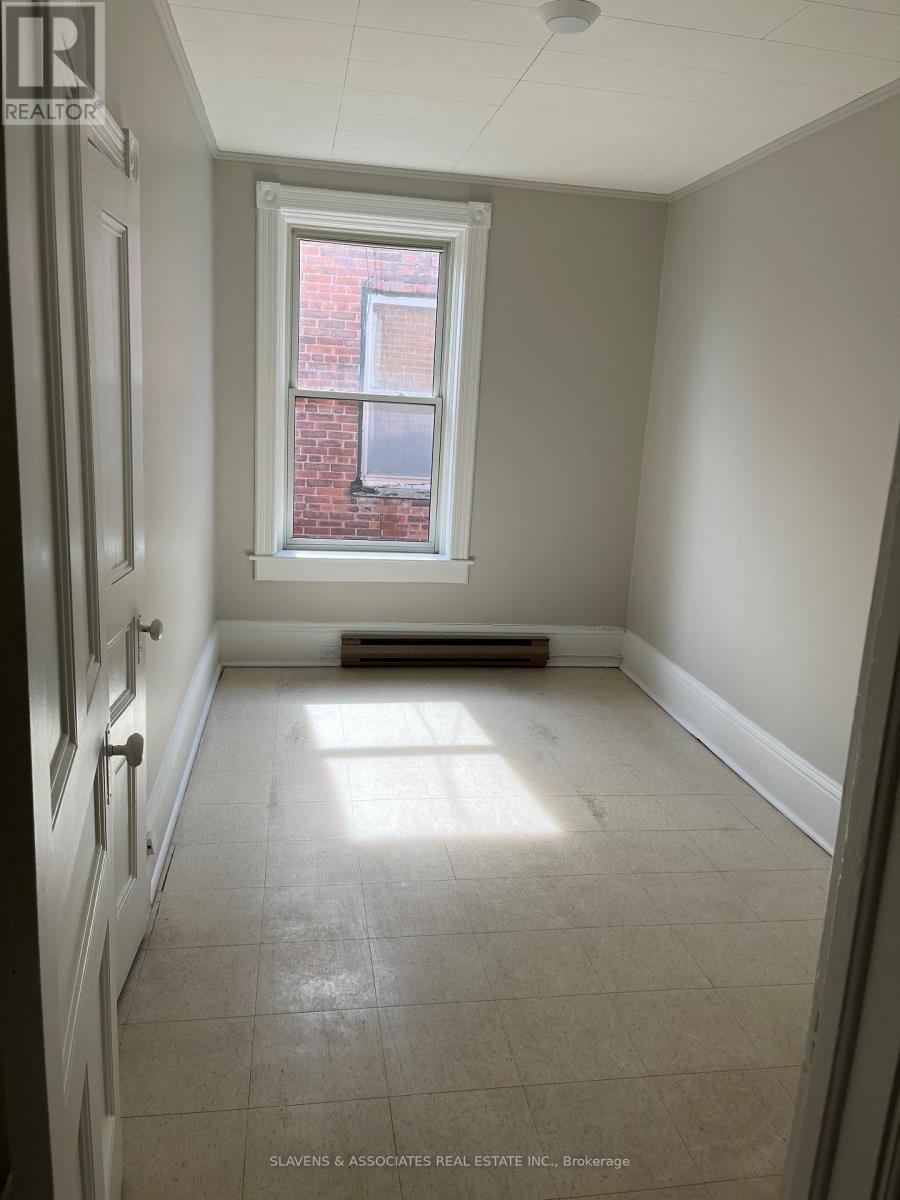 5 - 15 King Avenue W, Clarington (Newcastle), Ontario  L1B 1K9 - Photo 5 - E12145052