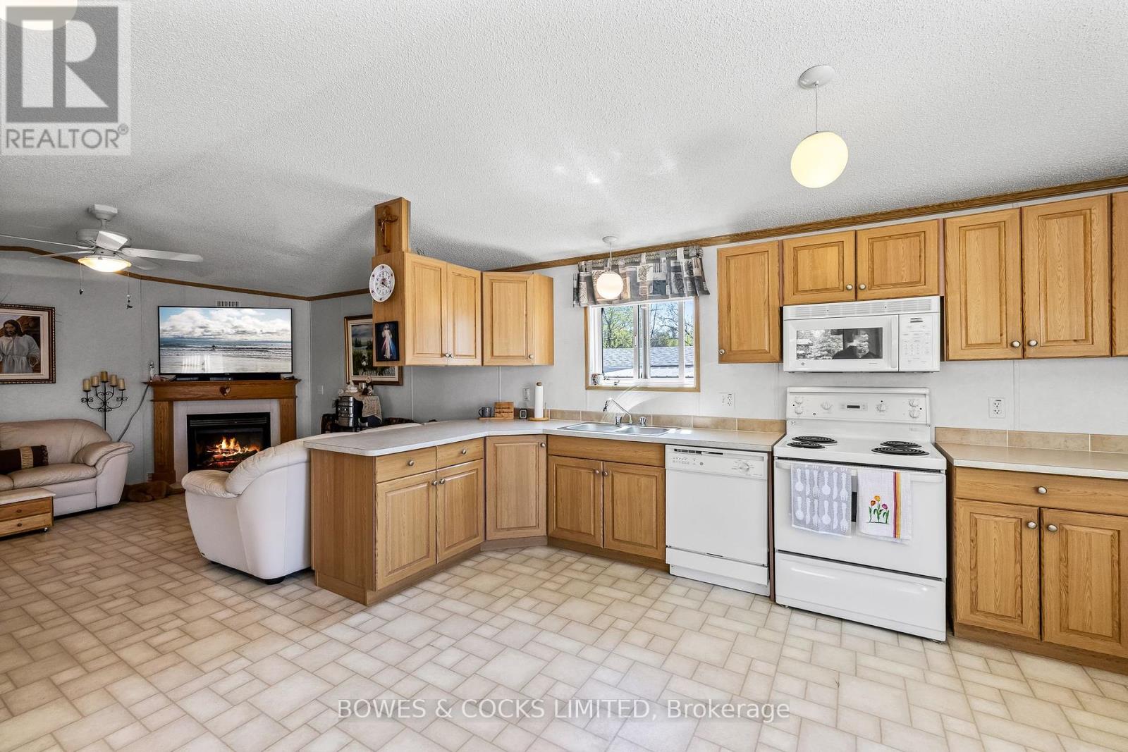 13 Mcgregor Drive, Otonabee-South Monaghan, Ontario  K0L 2G0 - Photo 10 - X12145308