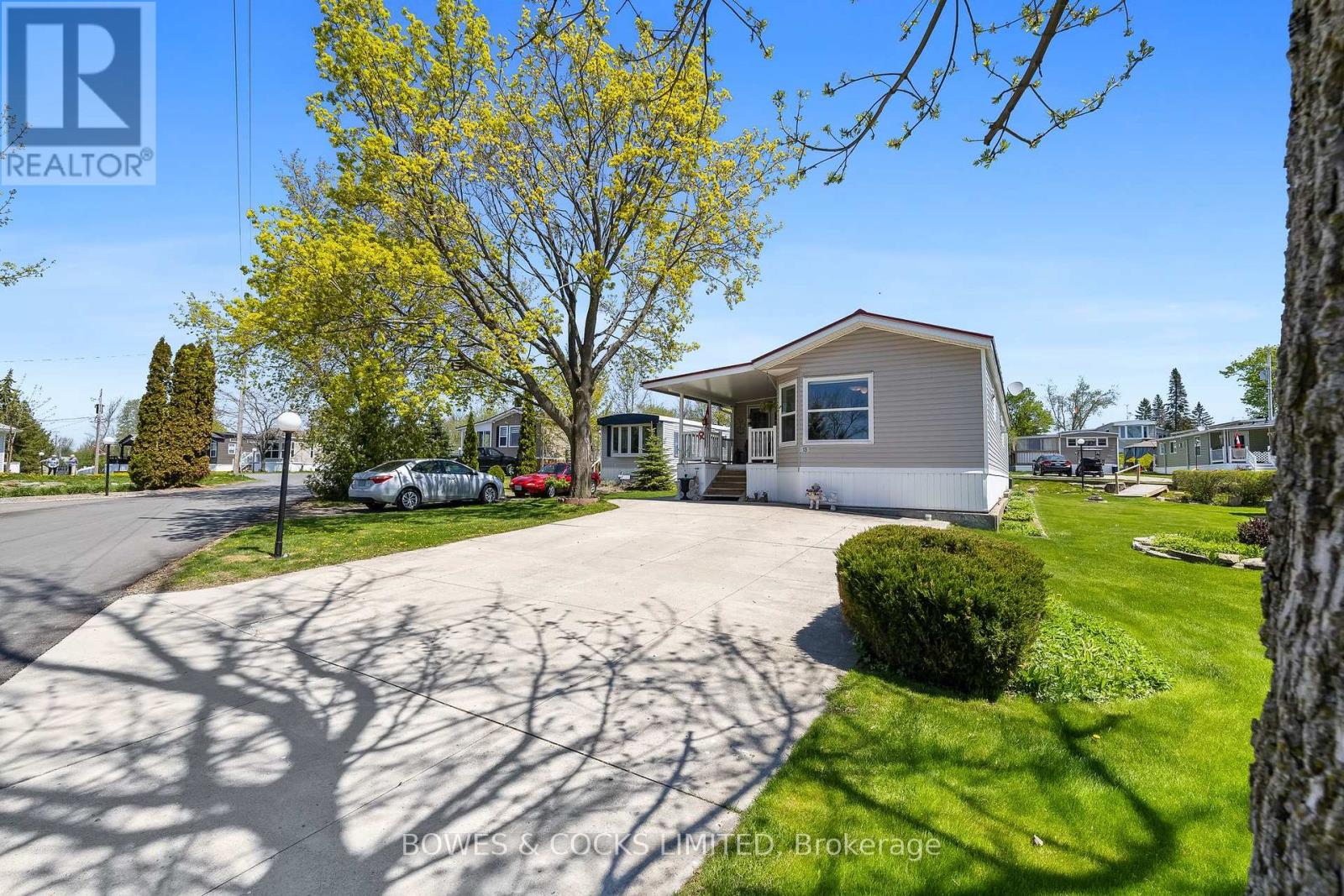 13 Mcgregor Drive, Otonabee-South Monaghan, Ontario  K0L 2G0 - Photo 3 - X12145308