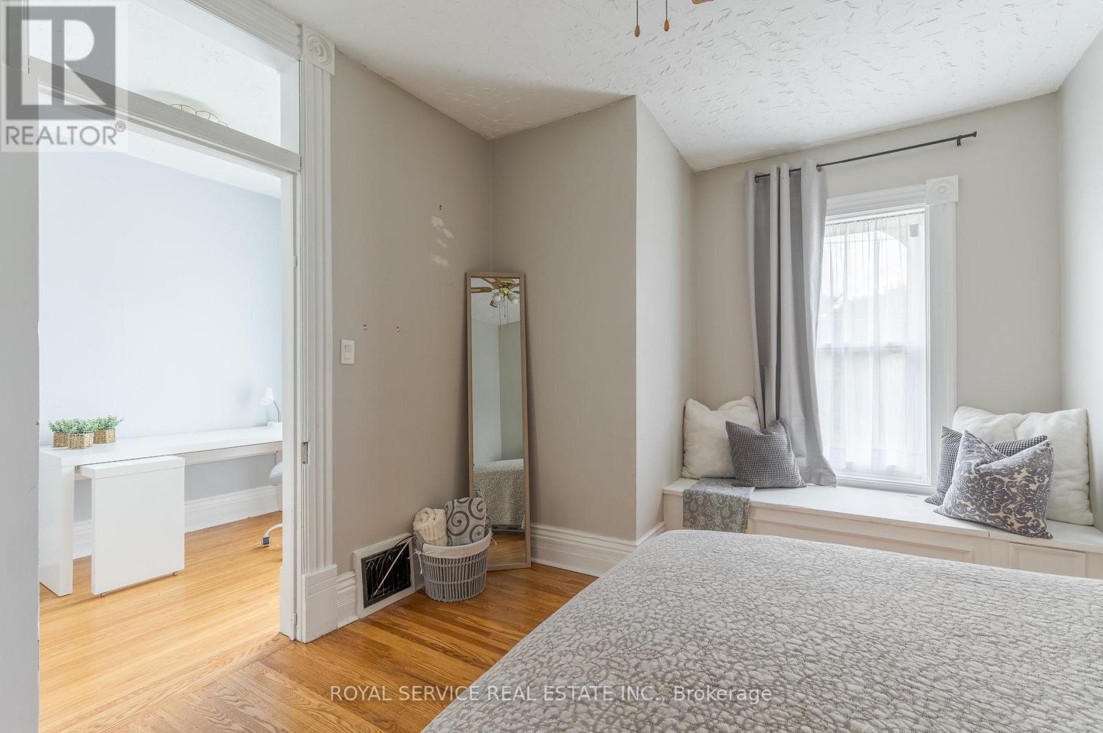 581 Sherbrooke Street, Peterborough Central (South), Ontario  K9J 2P4 - Photo 29 - X12145382