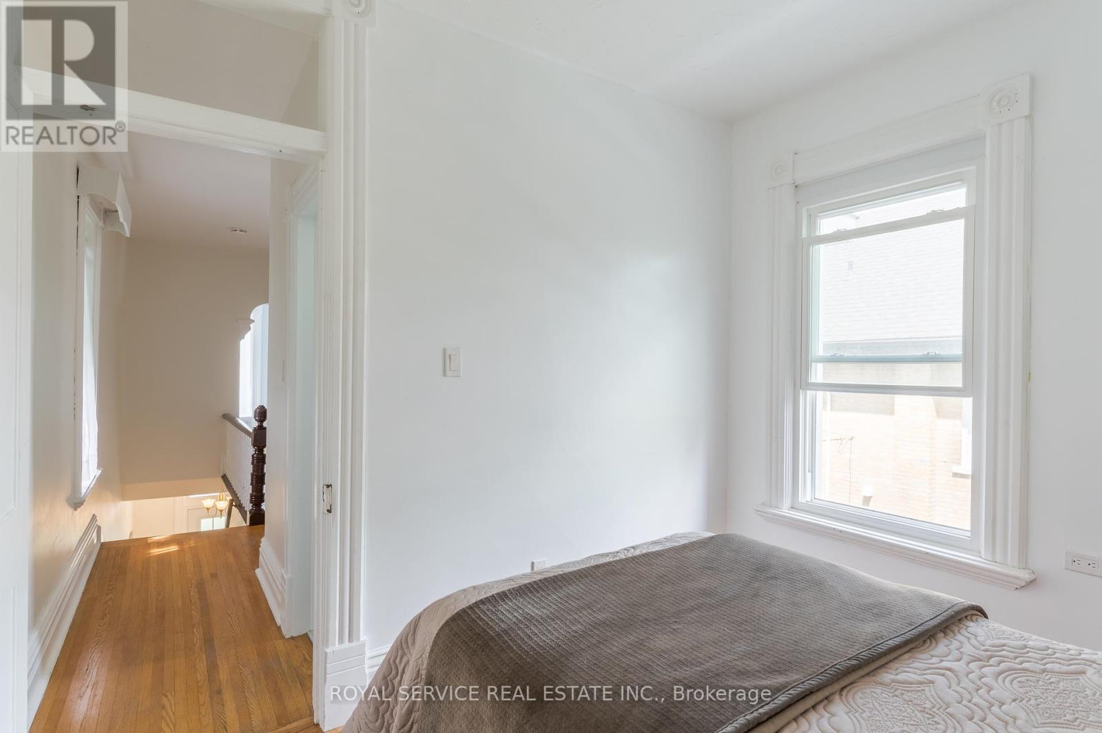 581 Sherbrooke Street, Peterborough Central (South), Ontario  K9J 2P4 - Photo 35 - X12145382