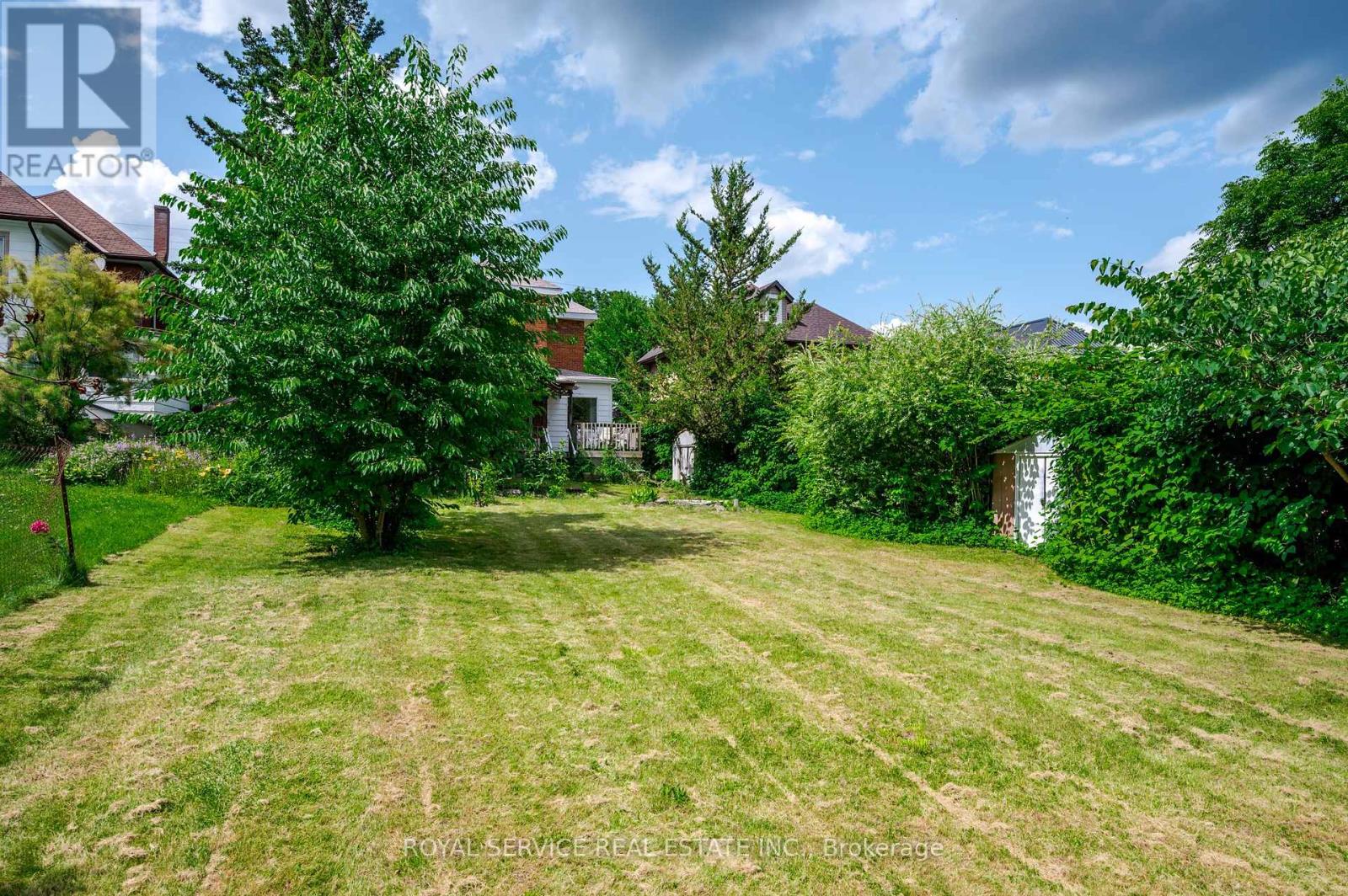 581 Sherbrooke Street, Peterborough Central (South), Ontario  K9J 2P4 - Photo 43 - X12145382