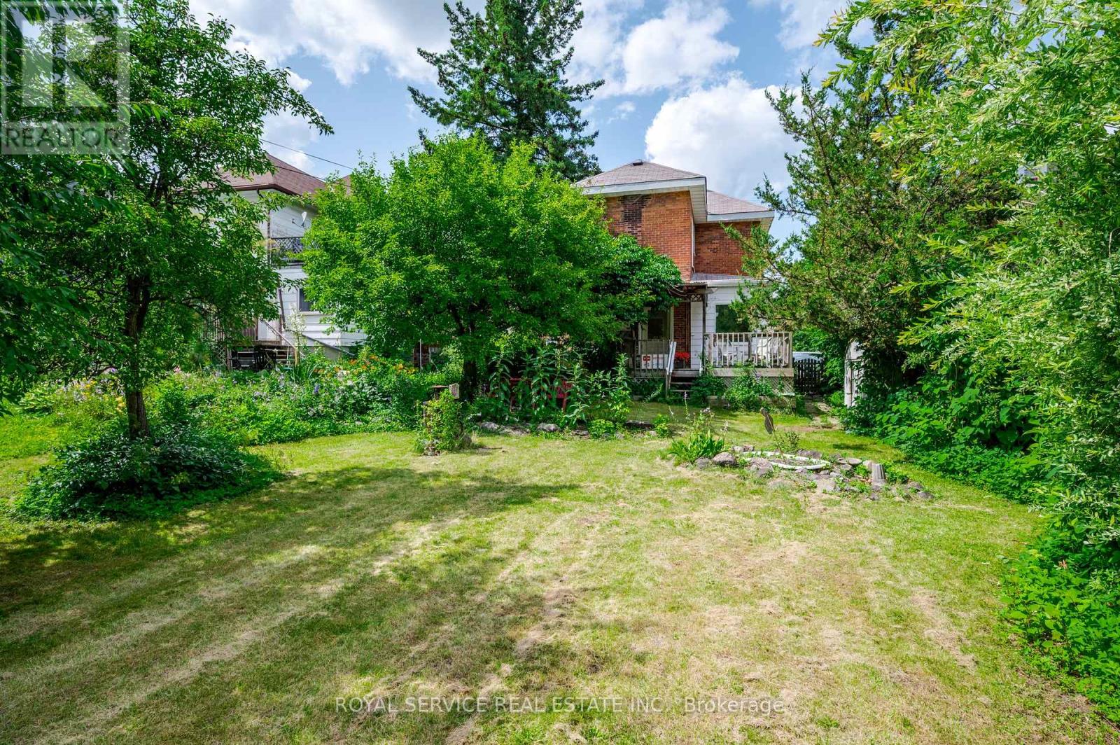 581 Sherbrooke Street, Peterborough Central (South), Ontario  K9J 2P4 - Photo 44 - X12145382