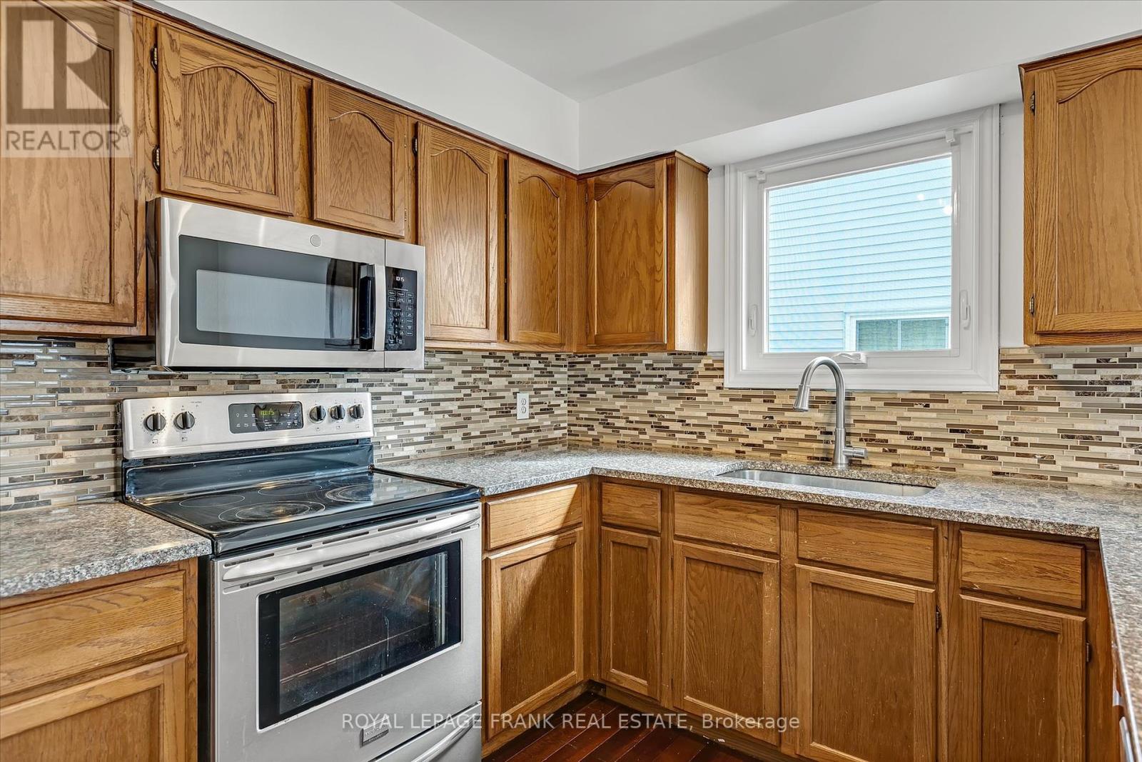 595 Westman Avenue, Peterborough West (South), Ontario  K9K 2H3 - Photo 11 - X12145730