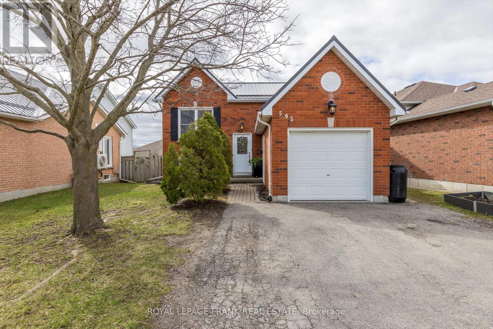 595 Westman Avenue, Peterborough West (South), Ontario  K9K 2H3 - Photo 2 - X12145730