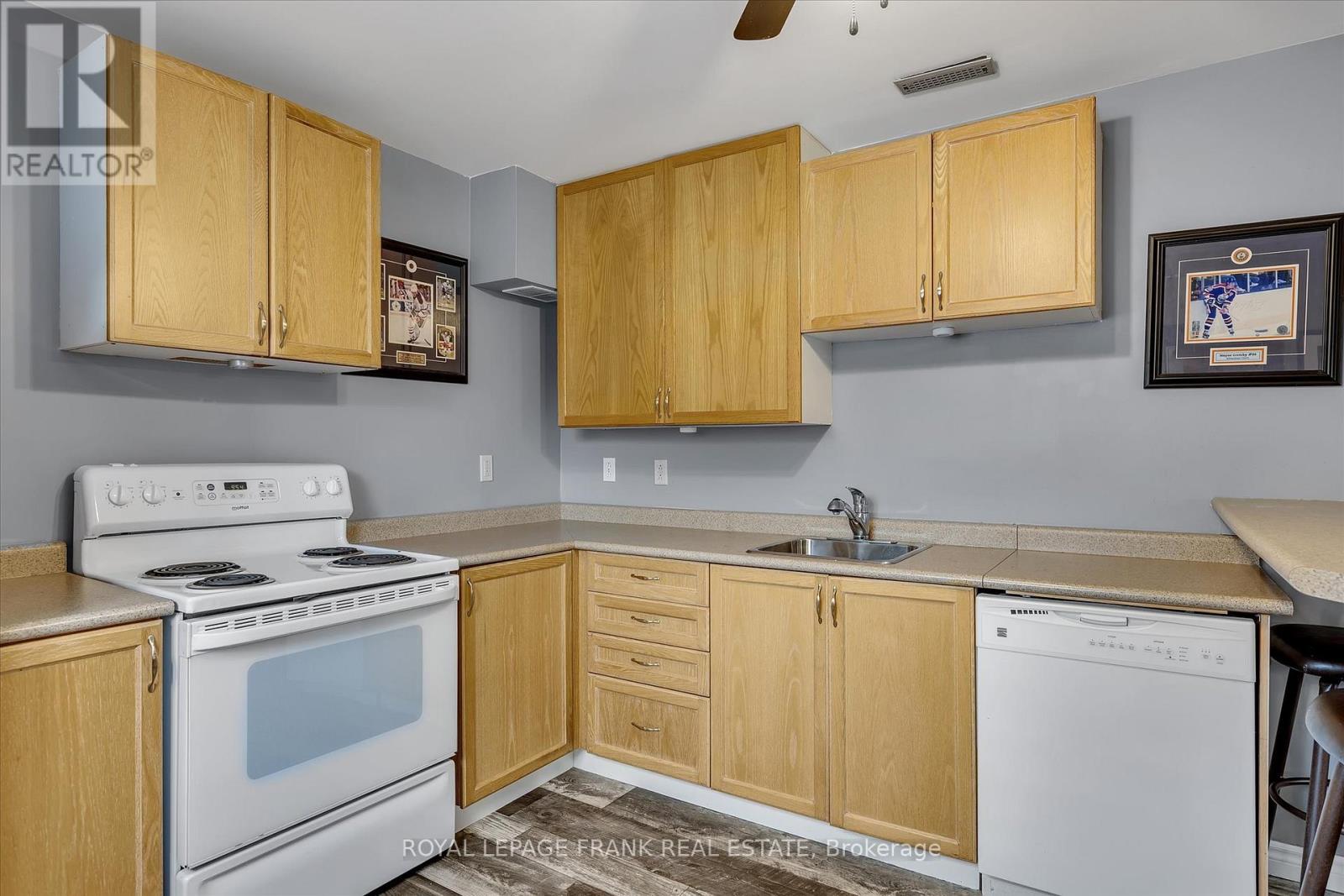 595 Westman Avenue, Peterborough West (South), Ontario  K9K 2H3 - Photo 33 - X12145730