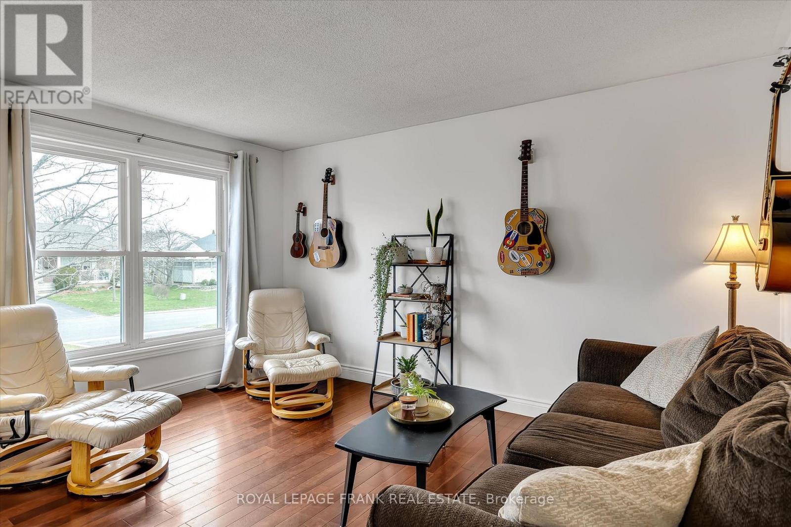 595 Westman Avenue, Peterborough West (South), Ontario  K9K 2H3 - Photo 5 - X12145730