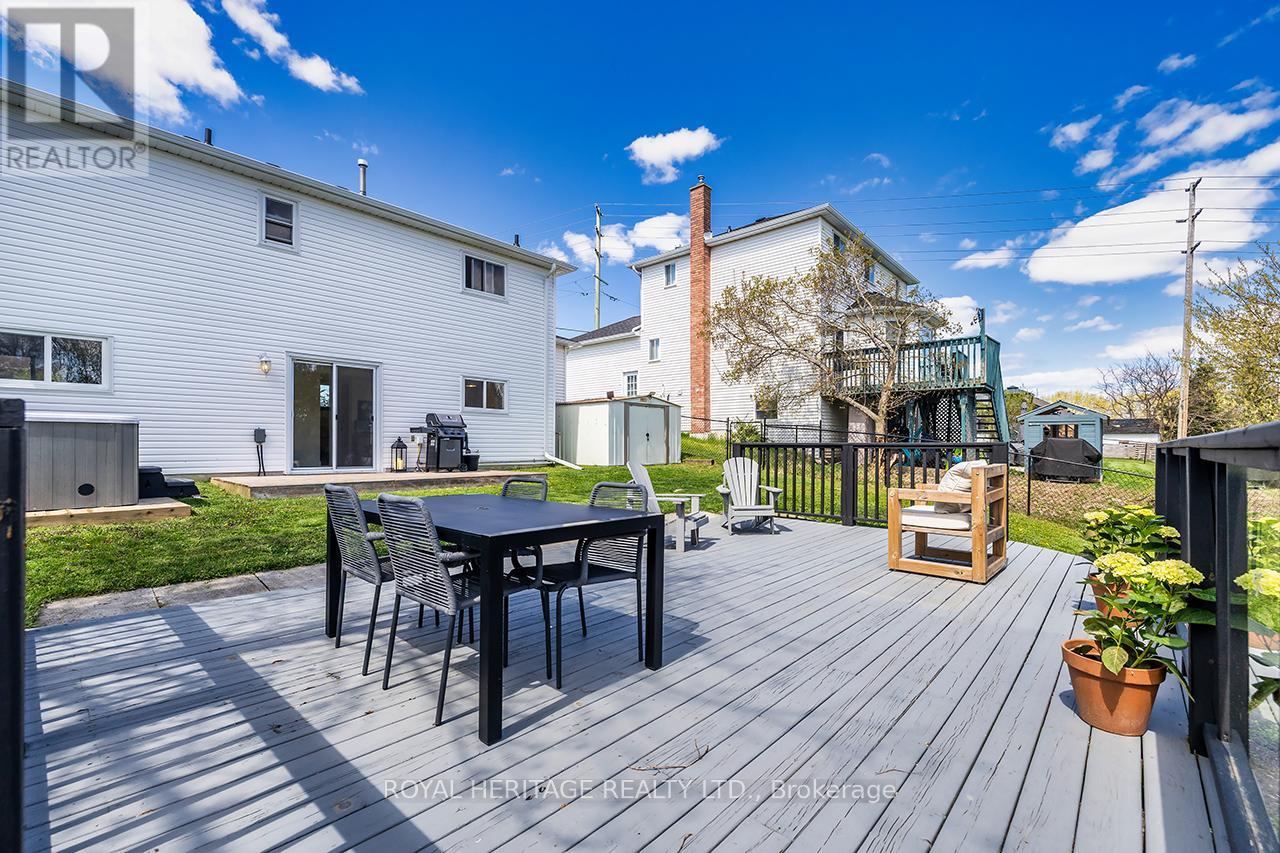 54 Champlain Boulevard, Kawartha Lakes (Lindsay), Ontario  K9V 4R1 - Photo 25 - X12145552