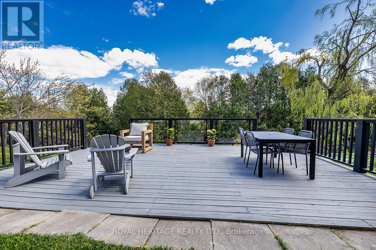 54 Champlain Boulevard, Kawartha Lakes (Lindsay), Ontario  K9V 4R1 - Photo 27 - X12145552