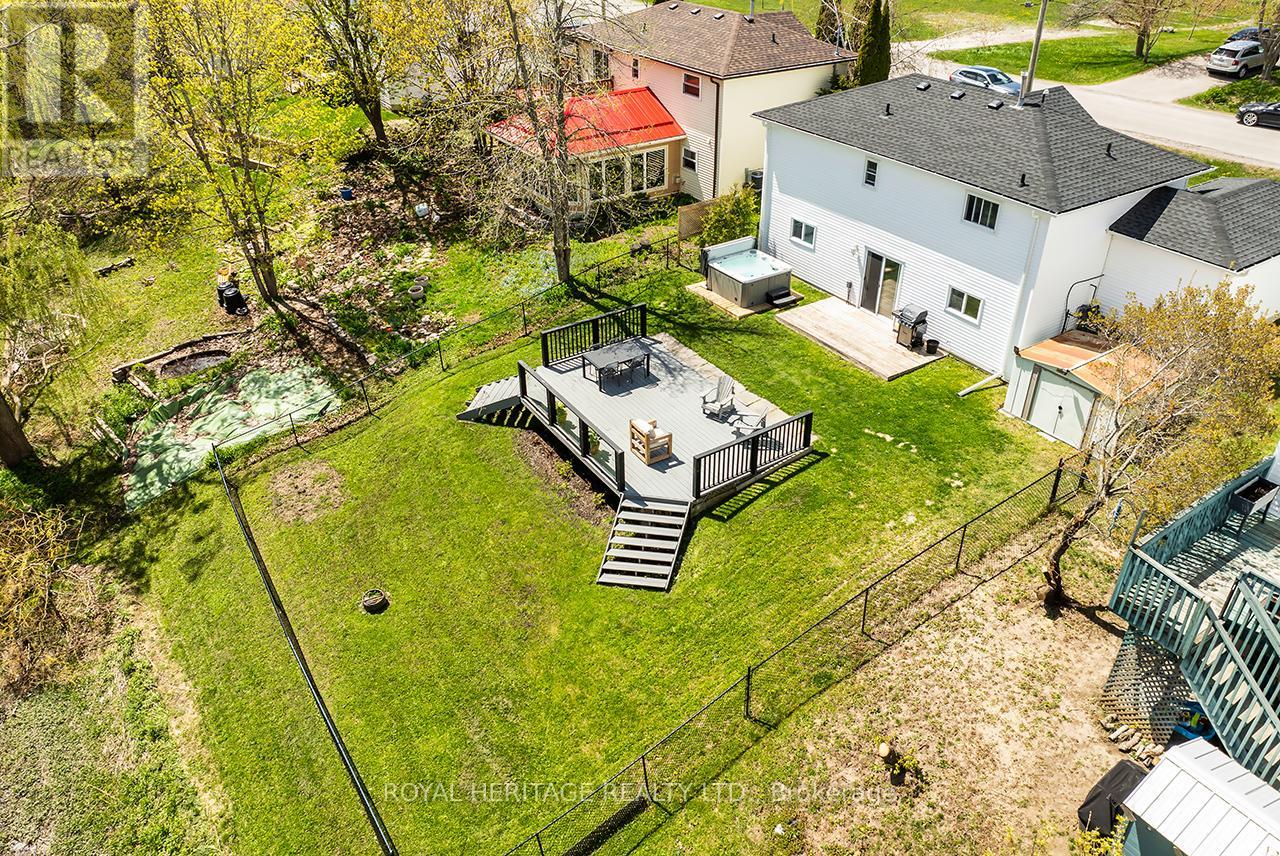54 Champlain Boulevard, Kawartha Lakes (Lindsay), Ontario  K9V 4R1 - Photo 29 - X12145552
