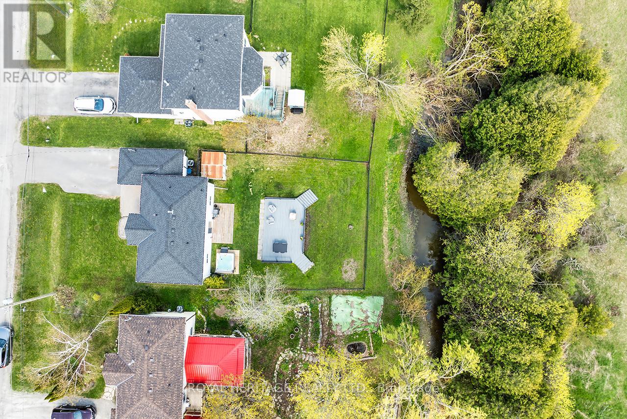 54 Champlain Boulevard, Kawartha Lakes (Lindsay), Ontario  K9V 4R1 - Photo 30 - X12145552
