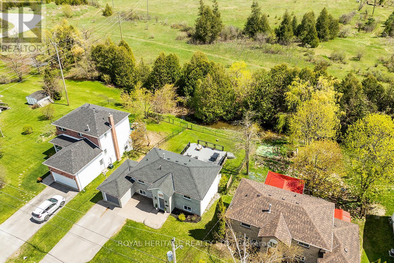 54 Champlain Boulevard, Kawartha Lakes (Lindsay), Ontario  K9V 4R1 - Photo 7 - X12145552