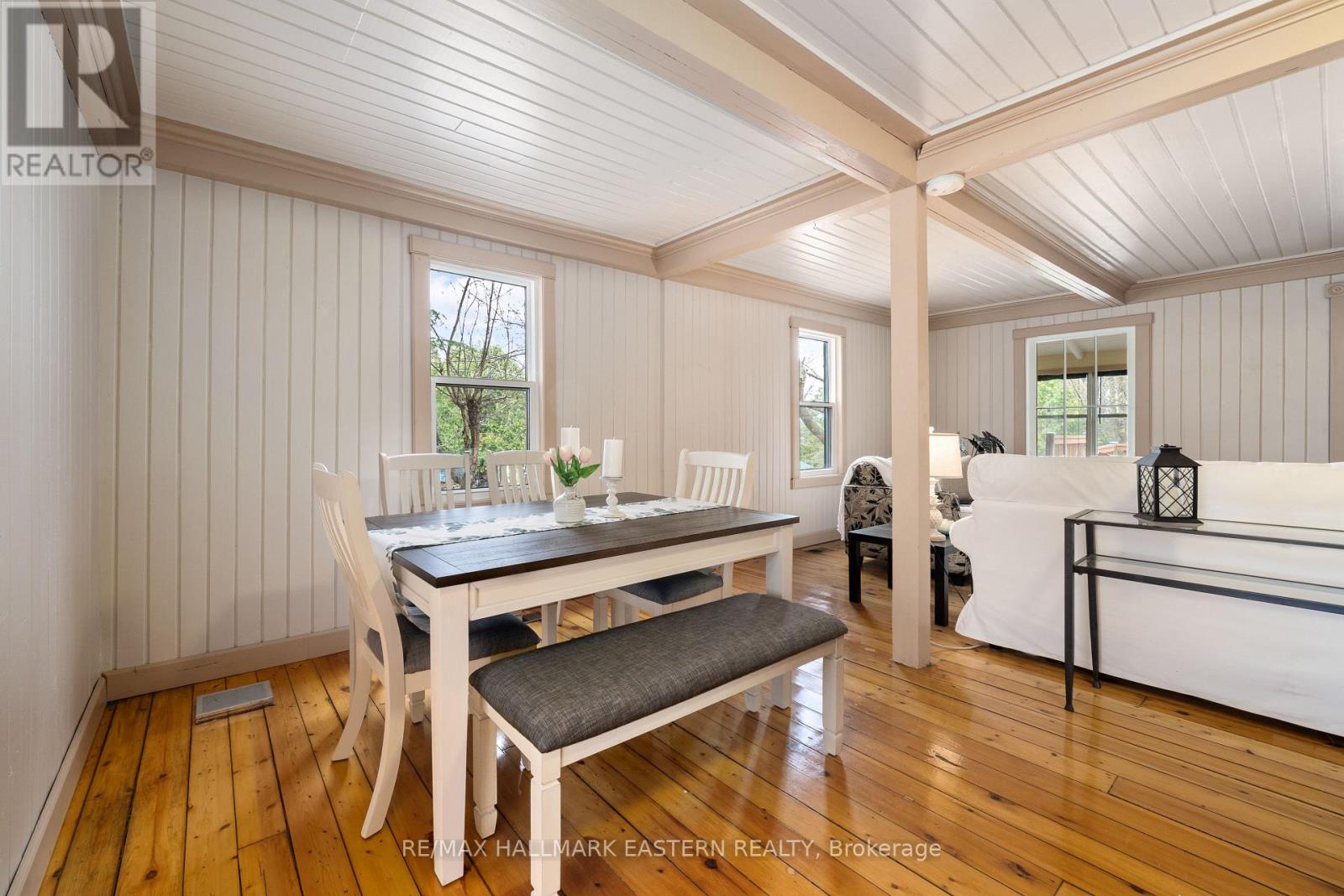 1043 Lakeview Avenue, Selwyn, Ontario  K0L 1H0 - Photo 14 - X12145803