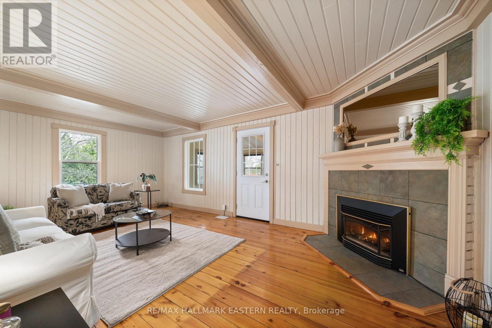 1043 Lakeview Avenue, Selwyn, Ontario  K0L 1H0 - Photo 16 - X12145803