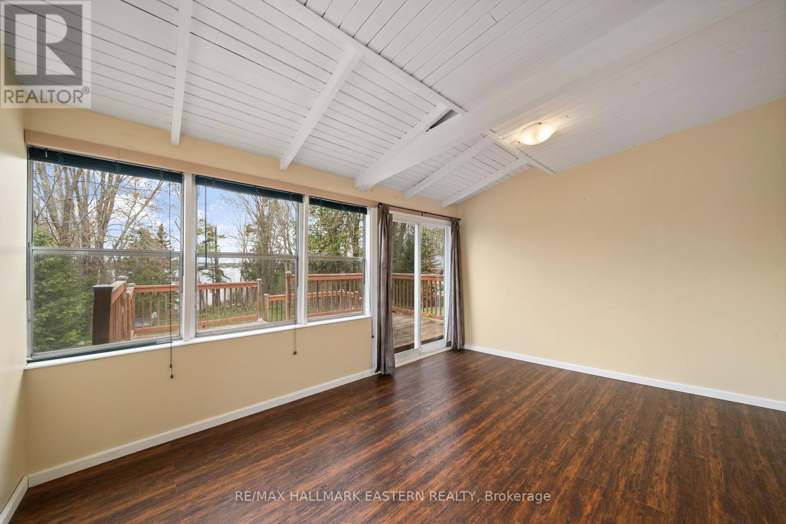 1043 Lakeview Avenue, Selwyn, Ontario  K0L 1H0 - Photo 18 - X12145803