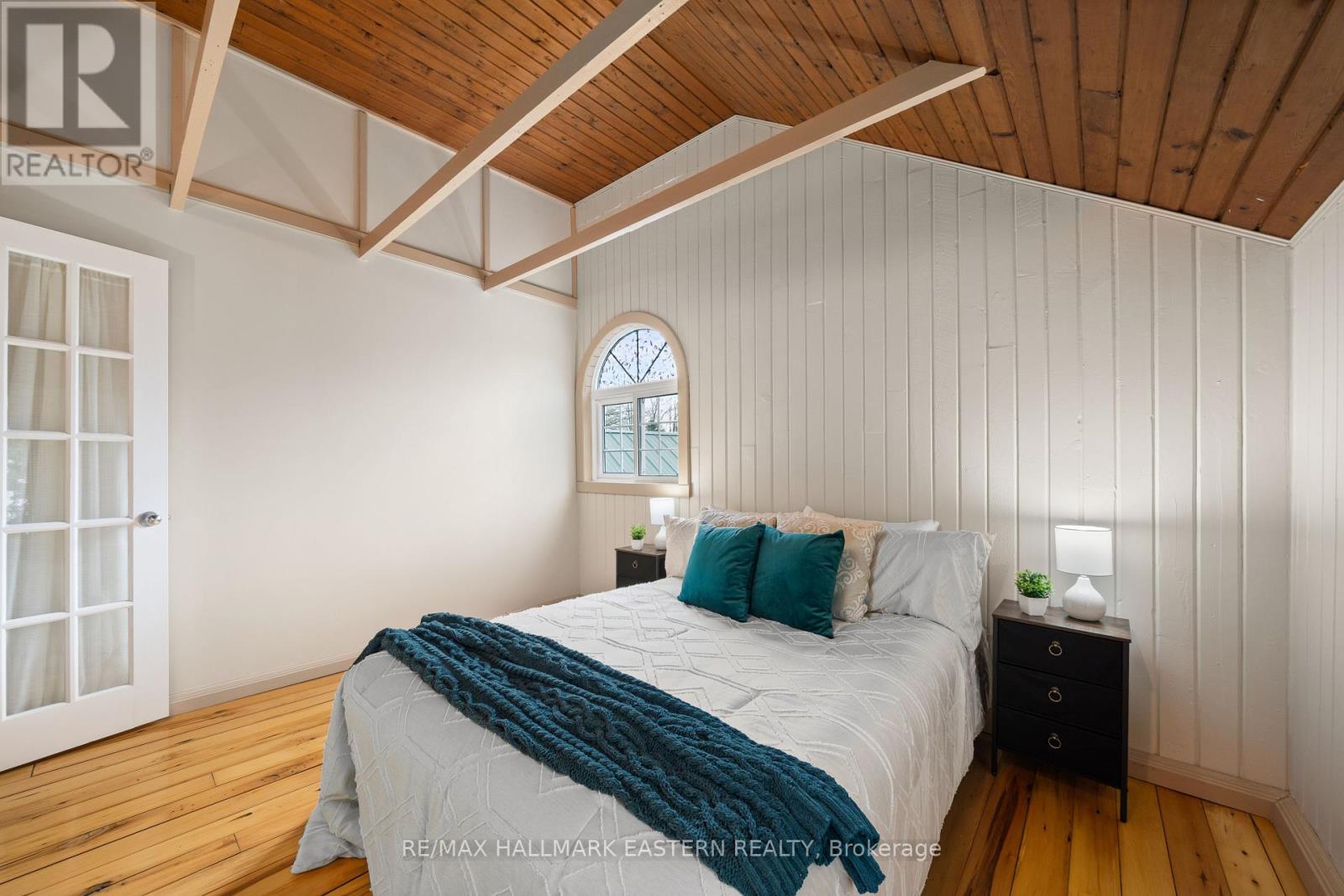 1043 Lakeview Avenue, Selwyn, Ontario  K0L 1H0 - Photo 30 - X12145803