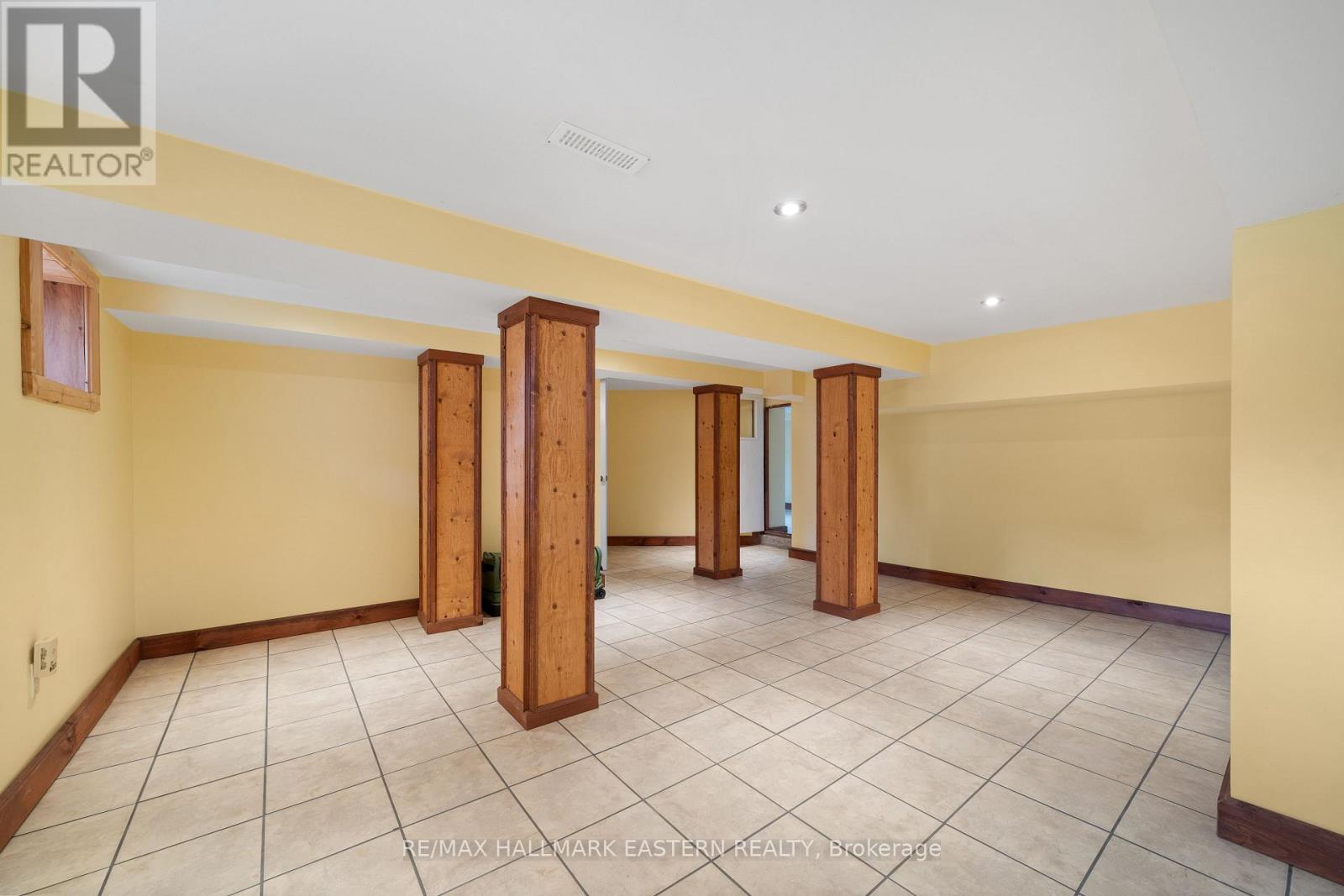 1043 Lakeview Avenue, Selwyn, Ontario  K0L 1H0 - Photo 35 - X12145803