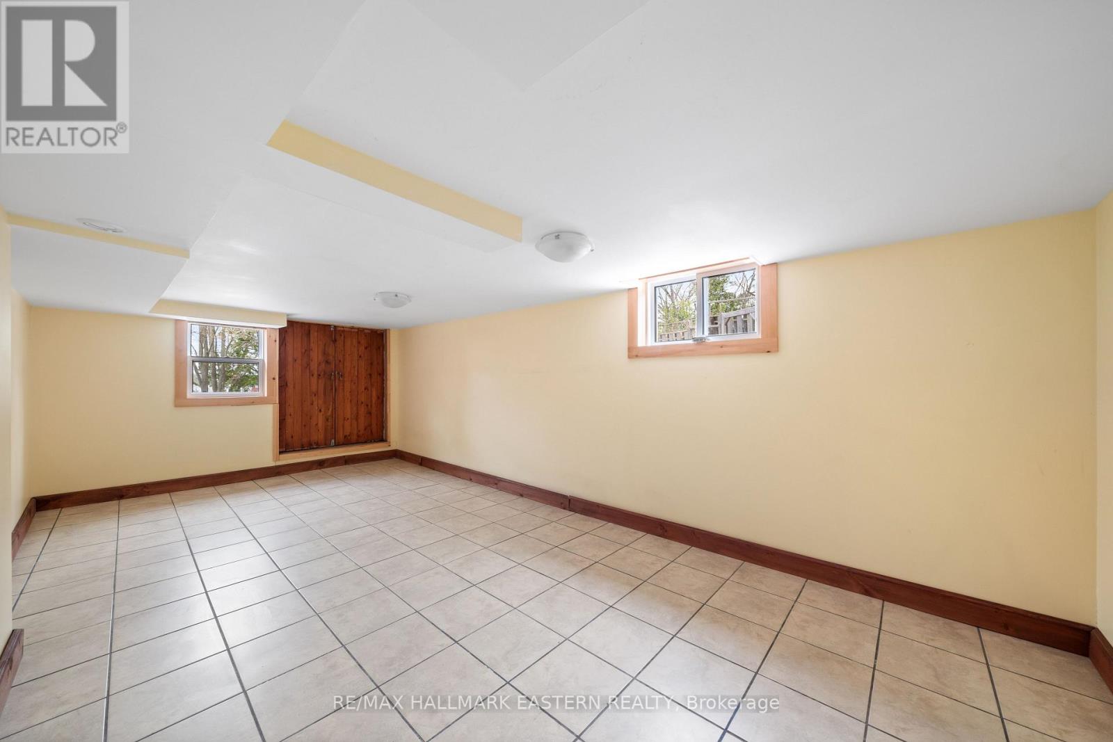 1043 Lakeview Avenue, Selwyn, Ontario  K0L 1H0 - Photo 37 - X12145803