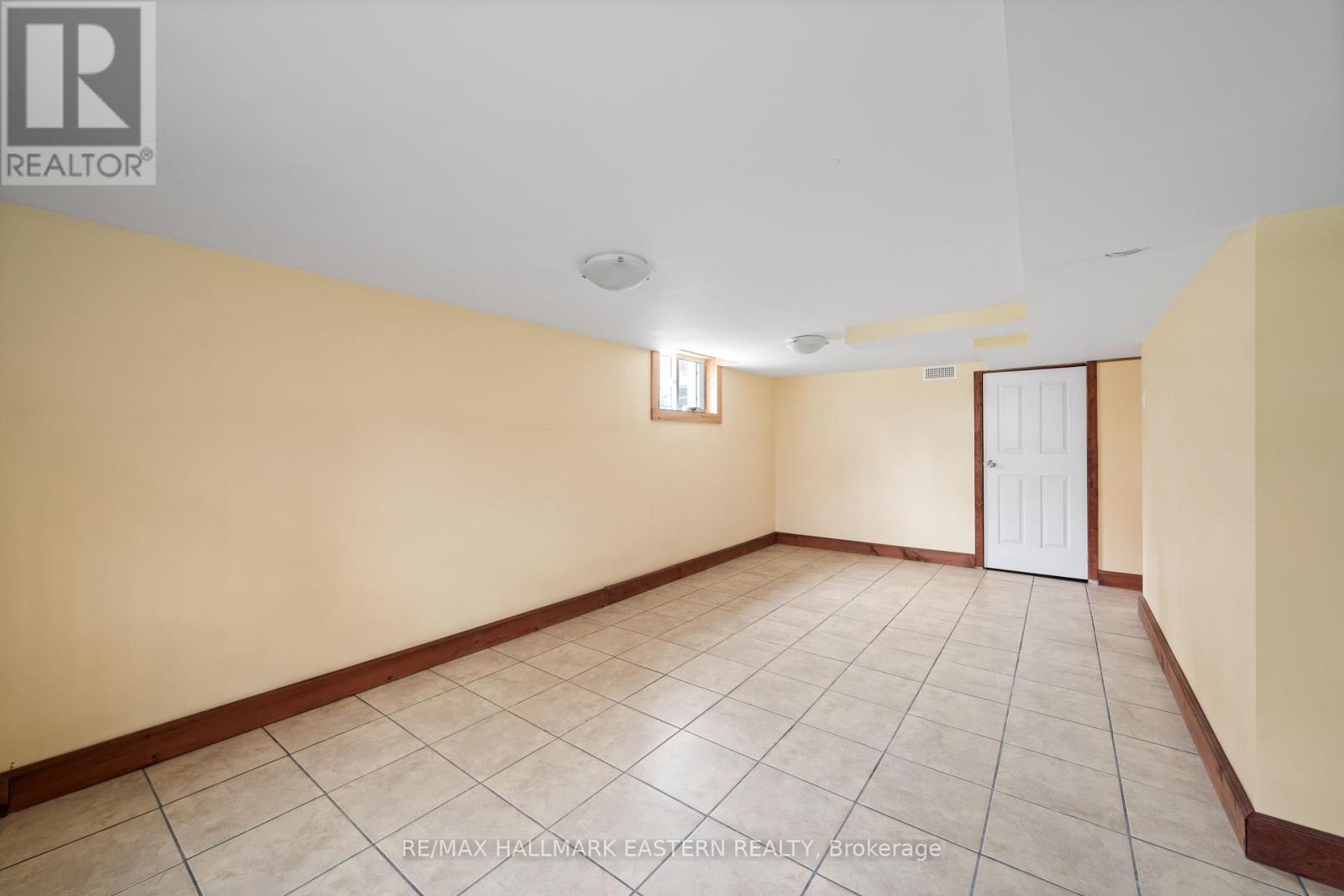 1043 Lakeview Avenue, Selwyn, Ontario  K0L 1H0 - Photo 38 - X12145803