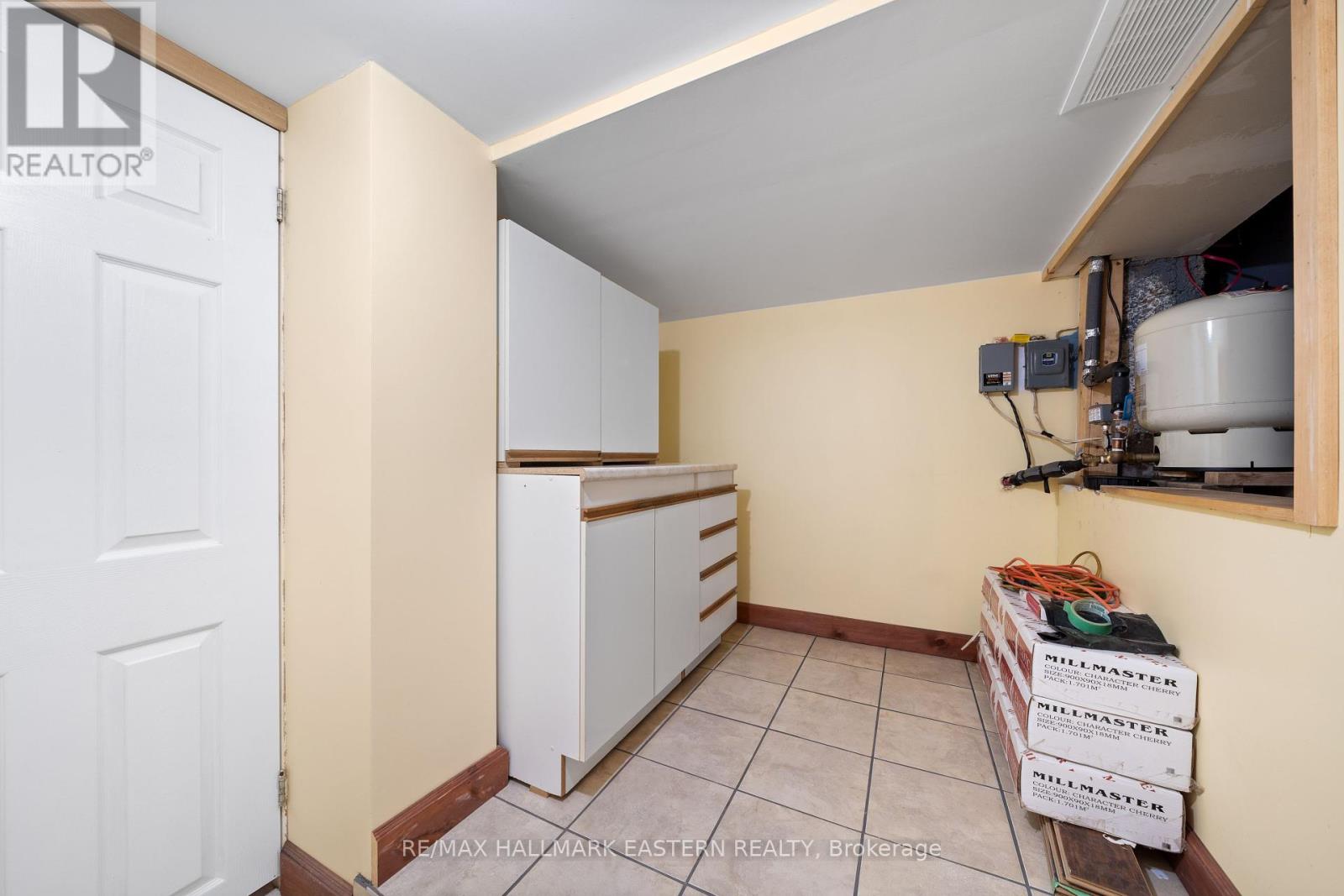 1043 Lakeview Avenue, Selwyn, Ontario  K0L 1H0 - Photo 39 - X12145803