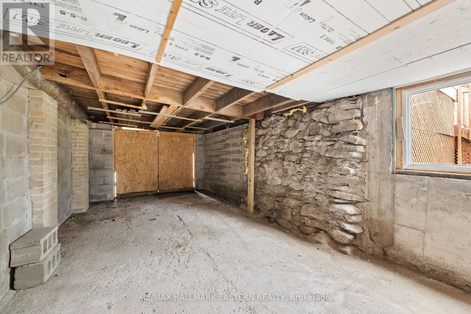 1043 Lakeview Avenue, Selwyn, Ontario  K0L 1H0 - Photo 42 - X12145803