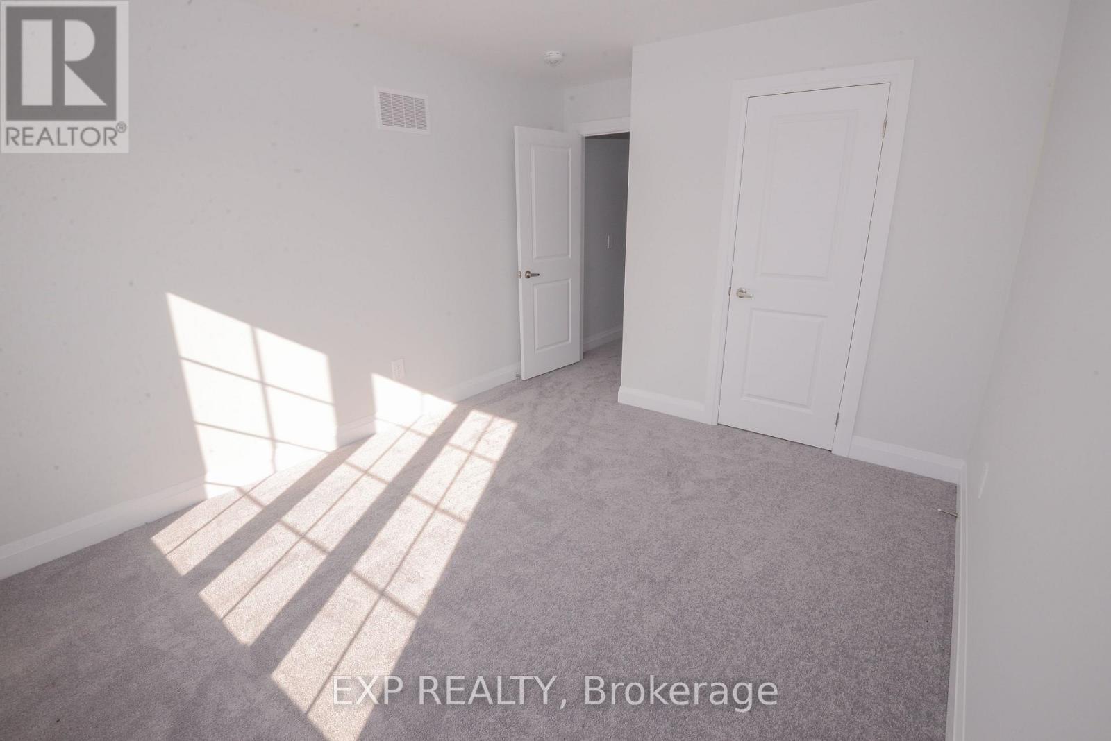 1 Corley Street, Kawartha Lakes (Lindsay), Ontario  K9V 6C2 - Photo 32 - X12146228