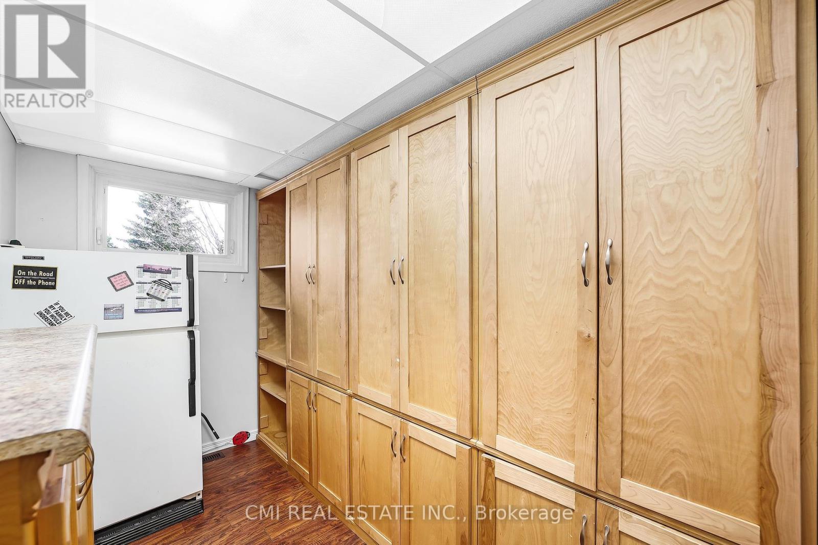 96 Elgin Street, Kawartha Lakes (Lindsay), Ontario  K9V 3W7 - Photo 14 - X12146374