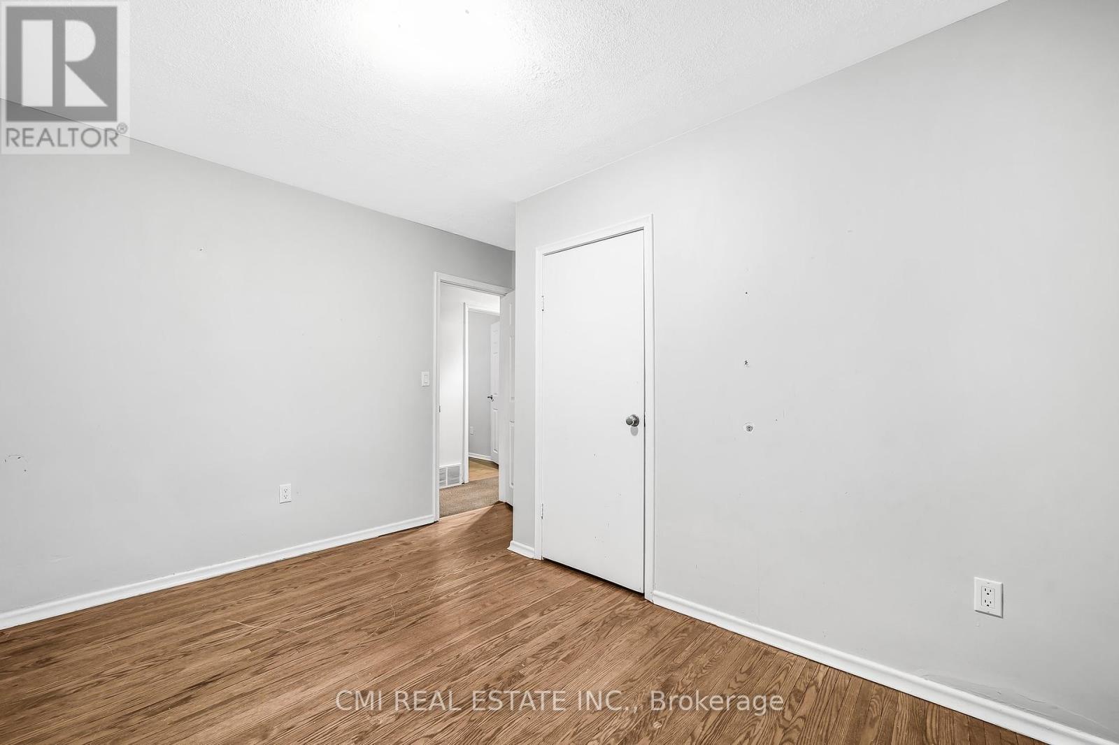 96 Elgin Street, Kawartha Lakes (Lindsay), Ontario  K9V 3W7 - Photo 25 - X12146374
