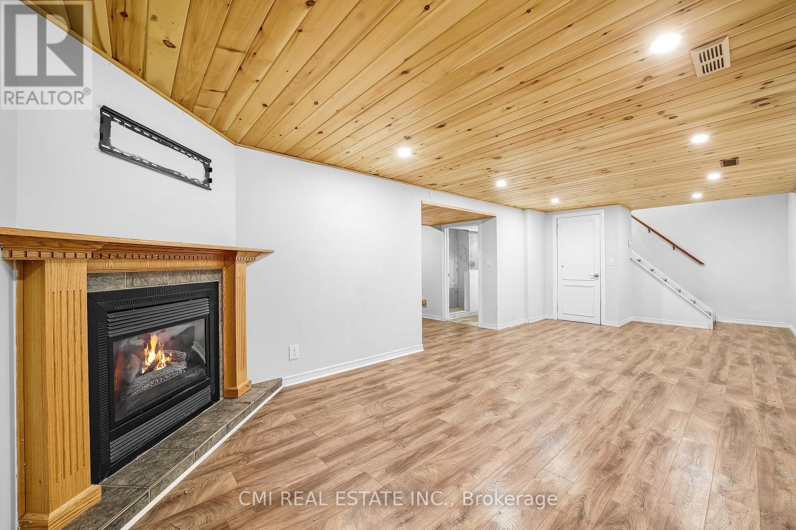 96 Elgin Street, Kawartha Lakes (Lindsay), Ontario  K9V 3W7 - Photo 30 - X12146374