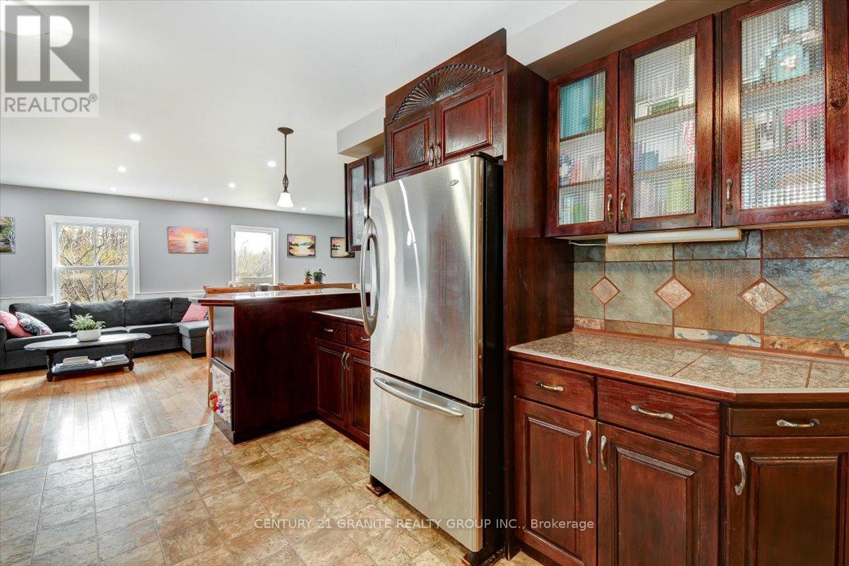 31105 28 Highway E, Bancroft (Dungannon Ward), Ontario  K0L 1C0 - Photo 10 - X12146597