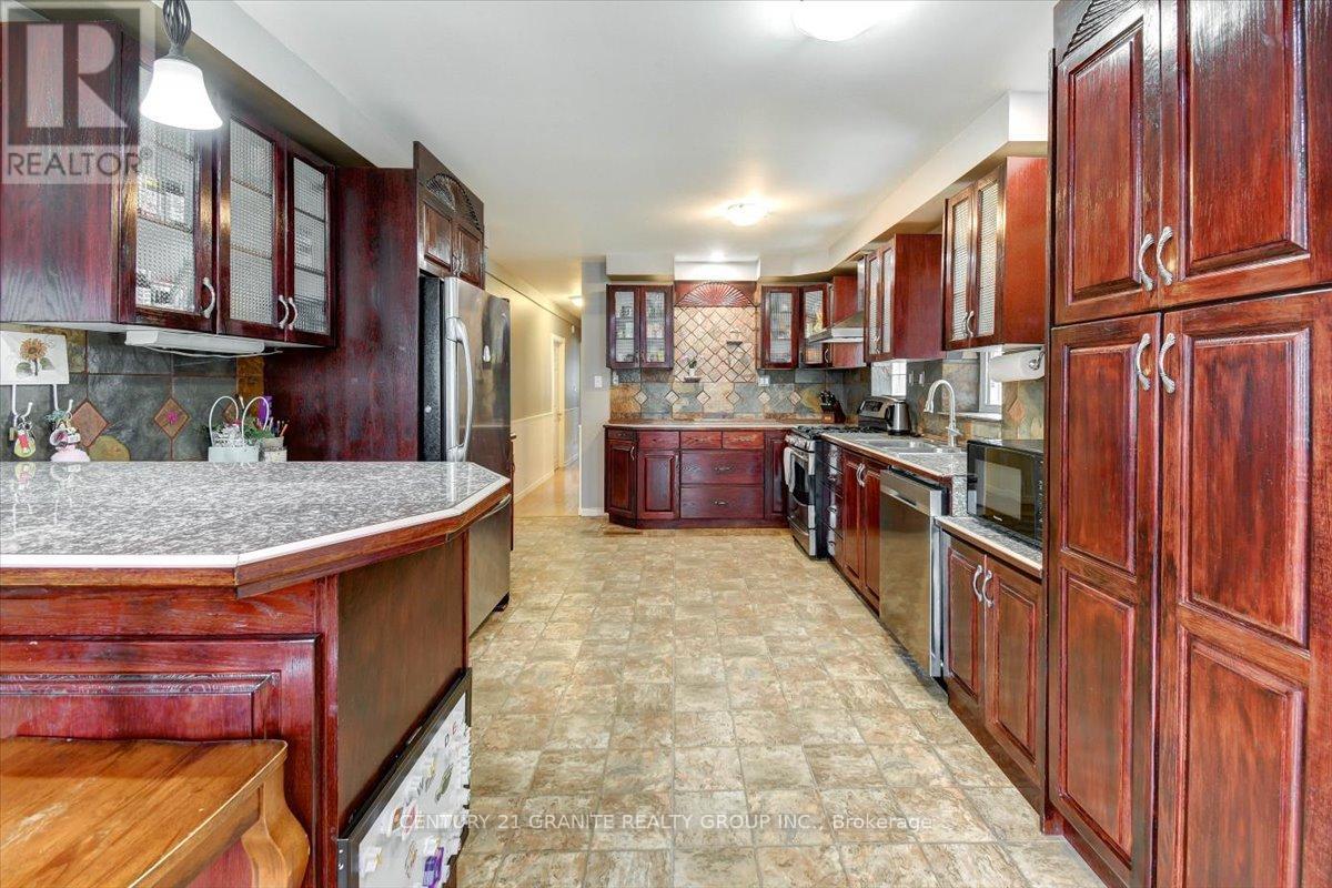 31105 28 Highway E, Bancroft (Dungannon Ward), Ontario  K0L 1C0 - Photo 11 - X12146597