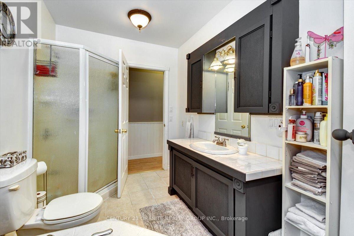 31105 28 Highway E, Bancroft (Dungannon Ward), Ontario  K0L 1C0 - Photo 15 - X12146597