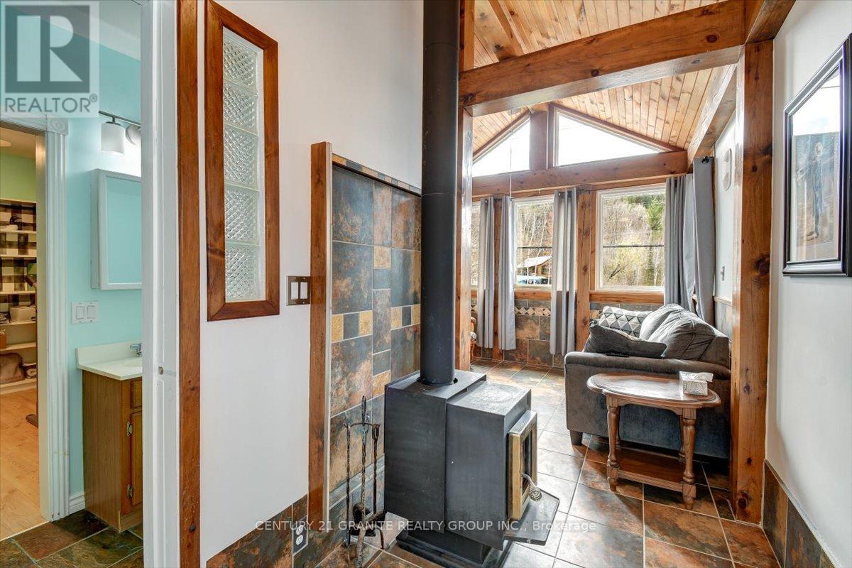 31105 28 Highway E, Bancroft (Dungannon Ward), Ontario  K0L 1C0 - Photo 25 - X12146597