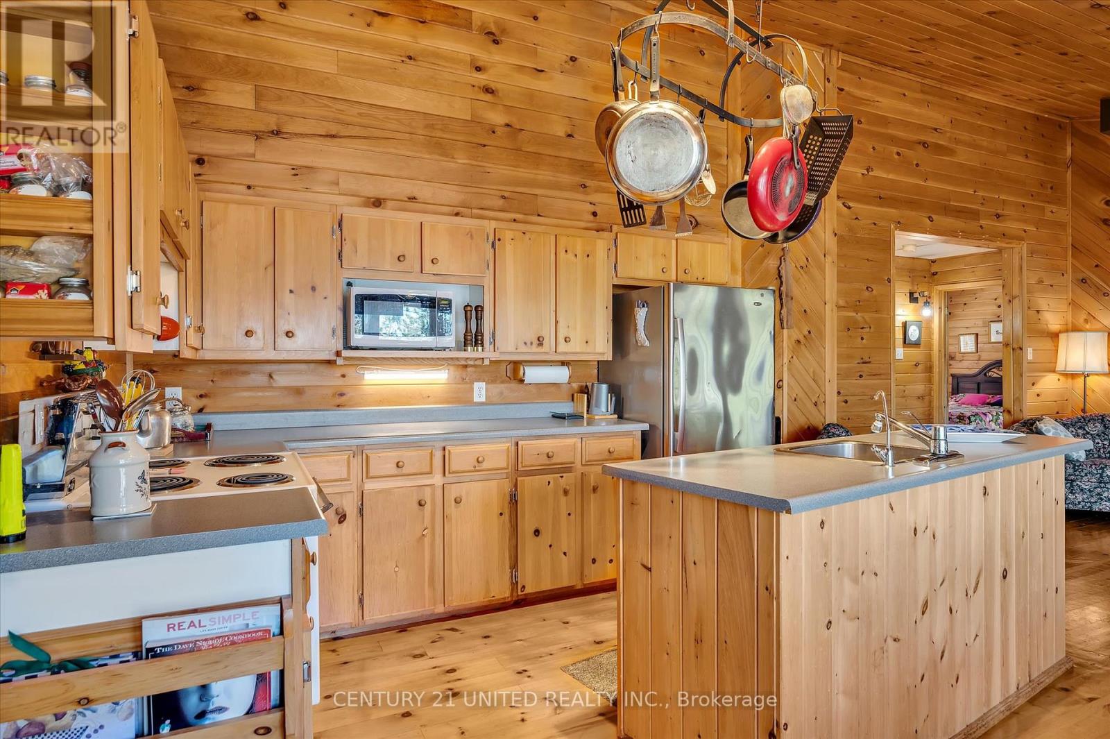557 Wao Catchacoma Lake, Trent Lakes, Ontario  K0L 1J0 - Photo 25 - X12146684