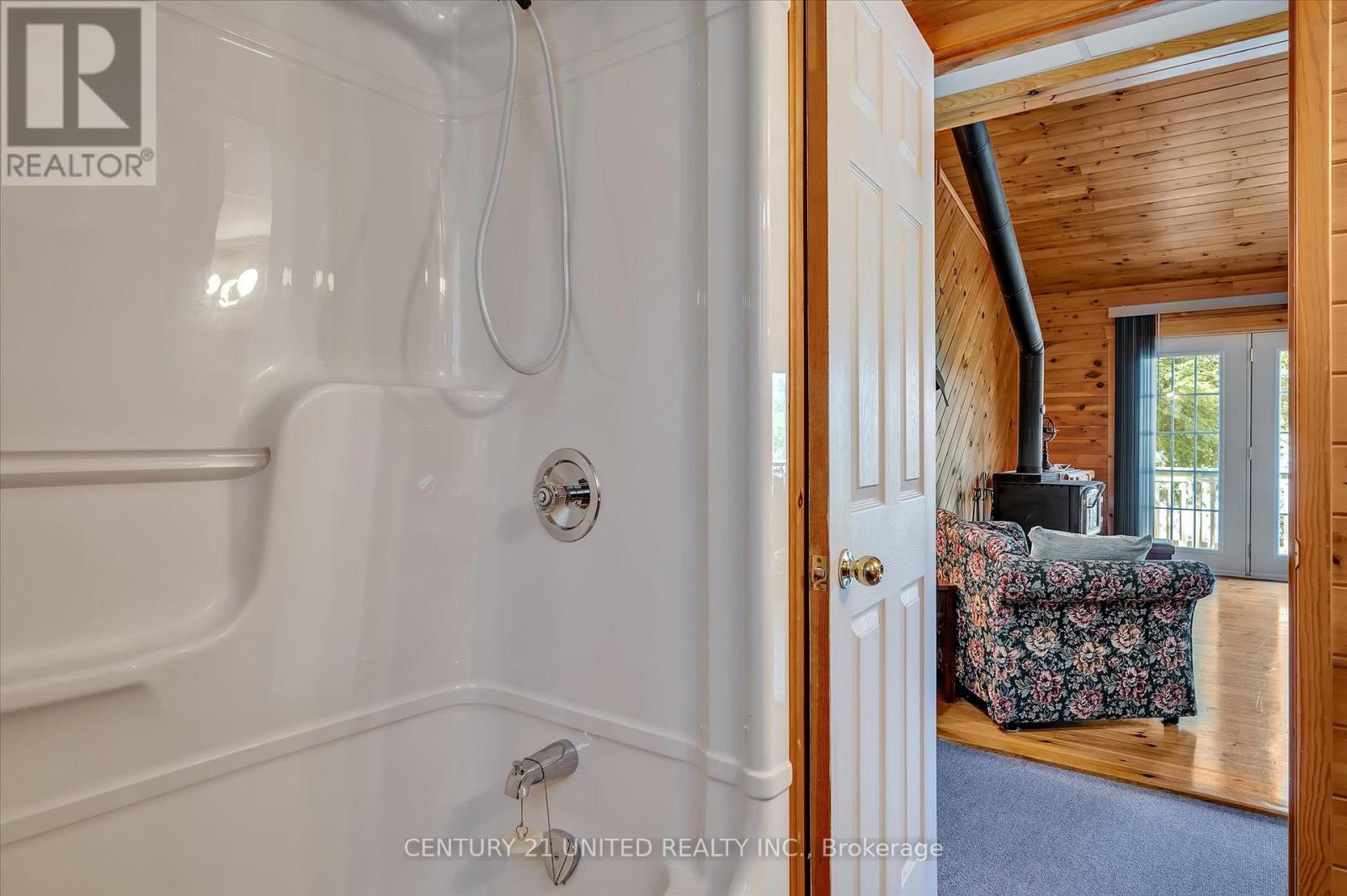 557 Wao Catchacoma Lake, Trent Lakes, Ontario  K0L 1J0 - Photo 37 - X12146684