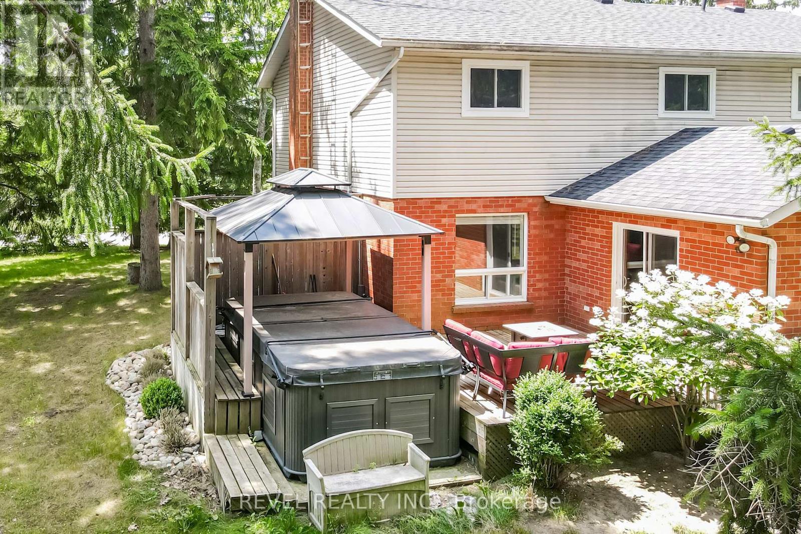 46 Royal Estate Drive, Kawartha Lakes (Pontypool), Ontario  L0A 1K0 - Photo 36 - X12146814