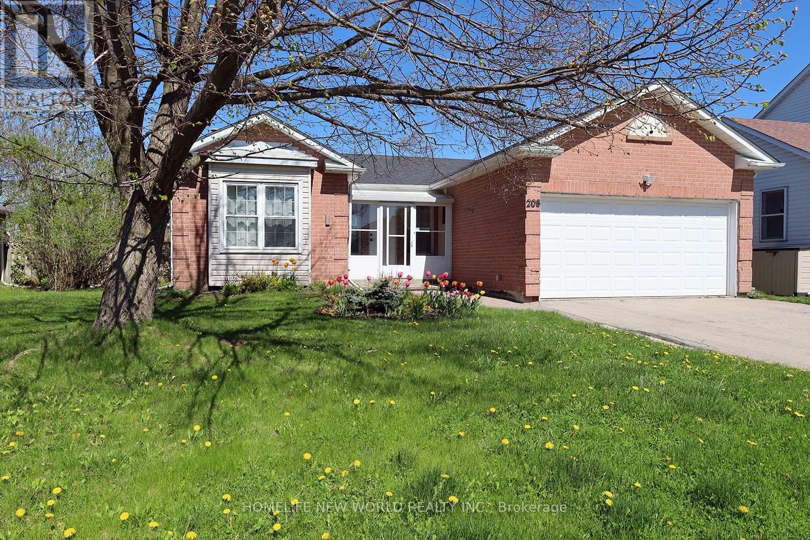 208 ELGIN STREET, kawartha lakes (lindsay), Ontario