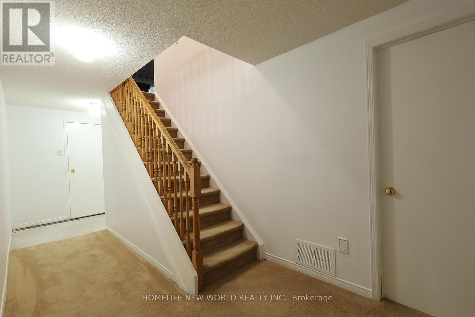 208 Elgin Street, Kawartha Lakes (Lindsay), Ontario  K9V 6B1 - Photo 32 - X12146686
