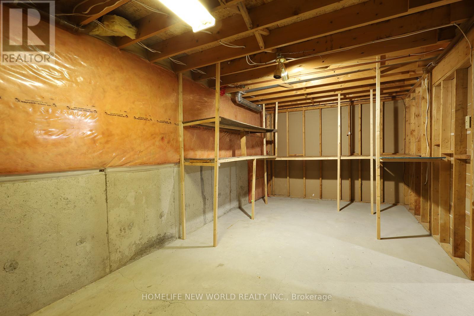 208 Elgin Street, Kawartha Lakes (Lindsay), Ontario  K9V 6B1 - Photo 33 - X12146686