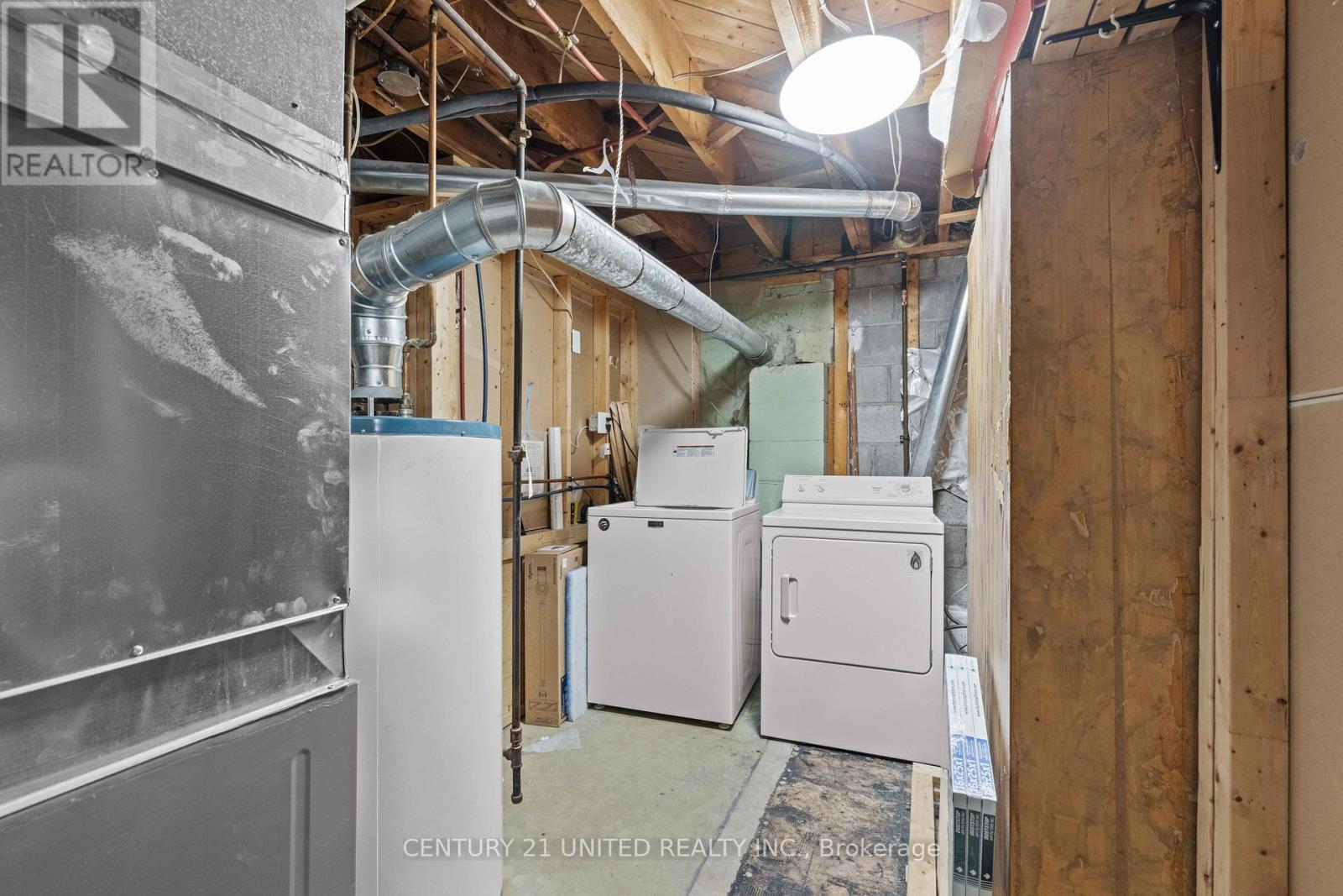 762 Weller Street, Peterborough Central (Old West End), Ontario  K9J 4X5 - Photo 26 - X12147044