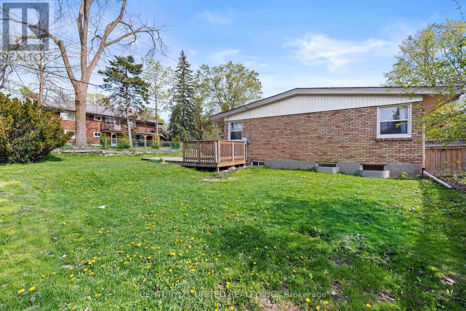 762 Weller Street, Peterborough Central (Old West End), Ontario  K9J 4X5 - Photo 29 - X12147044