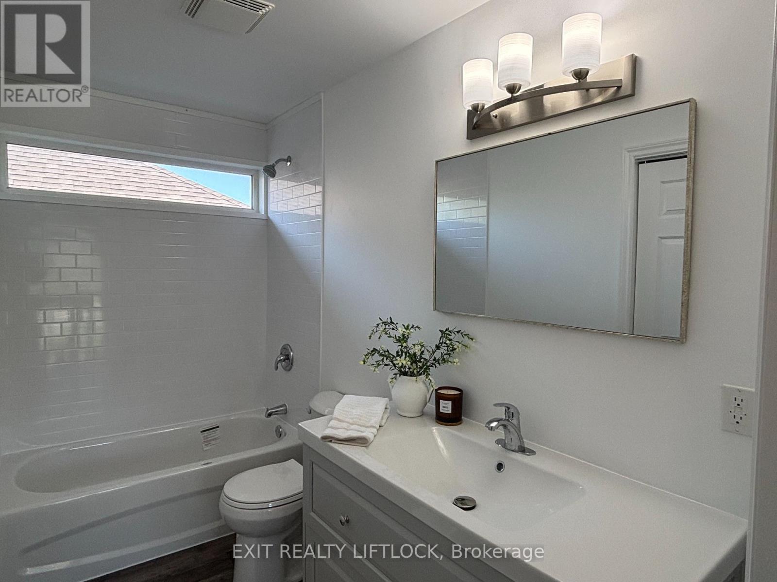 1018 Baker Street, Peterborough North (North), Ontario  K9H 7P8 - Photo 13 - X12147159