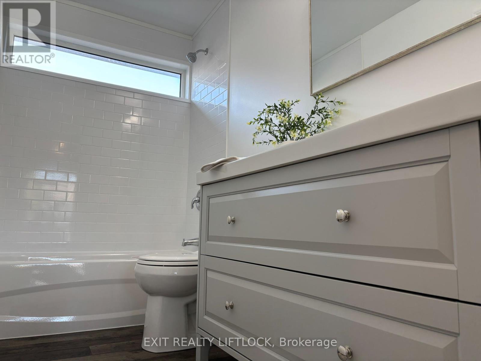 1018 Baker Street, Peterborough North (North), Ontario  K9H 7P8 - Photo 16 - X12147159